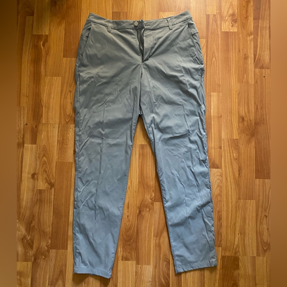 Lululemon classic tapered golf pant 30”